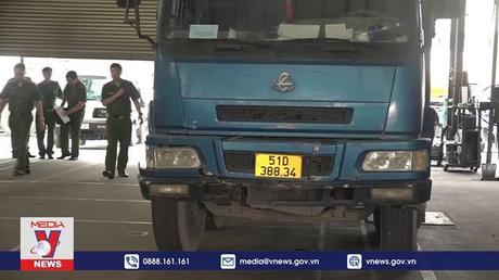 Bắt 33 đối tượng sai phạm tại các trung tâm đăng kiểm