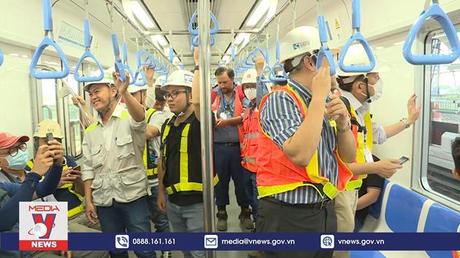 Tàu metro Bến Thành - Suối Tiên lần đầu lăn bánh