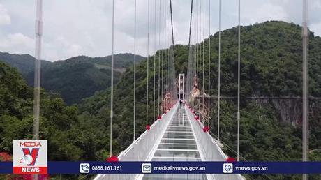 Báo Mỹ giới thiệu vẻ đẹp cây cầu kính Việt Nam