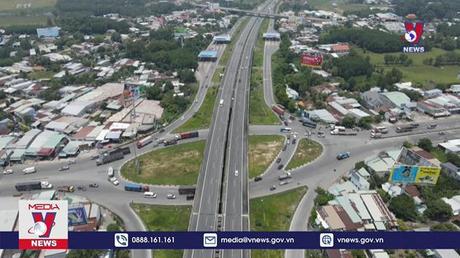 Kinh tế Việt Nam phục hồi mạnh mẽ 