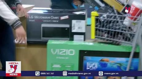 Kinh tế Mỹ tăng trưởng lần đầu trong năm nay