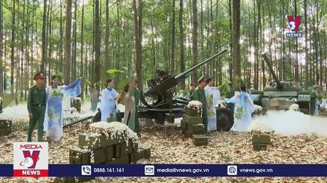 Tôn vinh người lính qua tà áo dài 