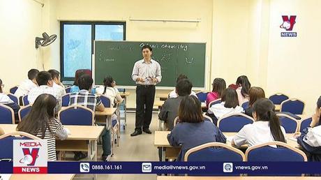 Xung quanh đề xuất miễn học phí cho sinh viên Y