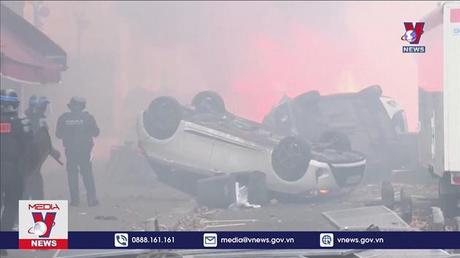 Đụng độ tại trung tâm thủ đô Pháp