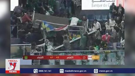 Sập sân vận động ở Ai Cập