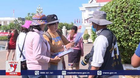 Lào bỏ quy định phòng dịch COVID-19 khi nhập cảnh