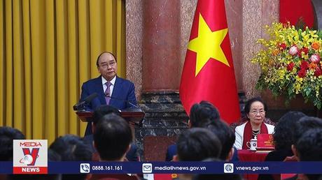 Chủ tịch nước gặp mặt Học sinh đoạt giải Kỳ thi Olympic và Khoa học kỹ thuật quốc tế năm 2022