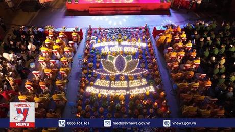 Đại lễ cầu siêu thả hoa đăng tri ân trên sông Thạch Hãn