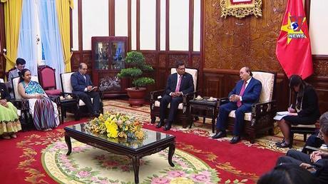 Bản tin tiếng Anh ngày 28/12/2022