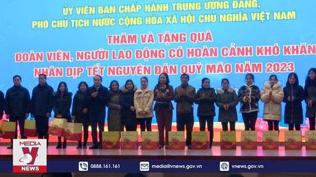 Phó Chủ tịch nước thăm, tặng quà tại Lạng Sơn