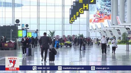 Thêm quốc gia áp quy định xét nghiệm COVID-19 với du khách Trung Quốc