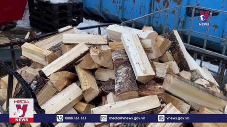 Người dân Phần Lan tích trữ đồ sưởi để ứng phó với mùa Đông khắc nghiệt