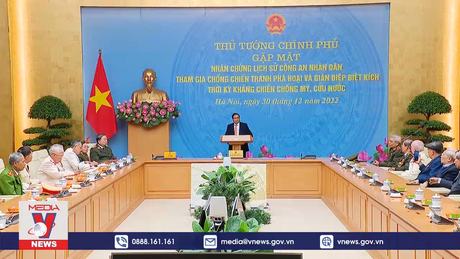 Thủ tướng gặp mặt nhân chứng lịch sử Công an nhân dân