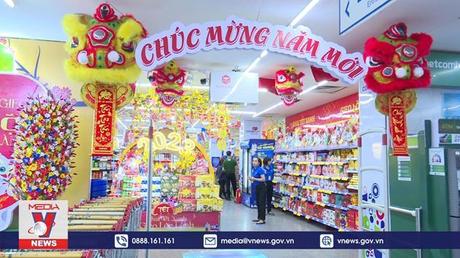 Hàng hóa Tết tại Huế đã sẵn sàng nhưng sức mua còn “đủng đỉnh”