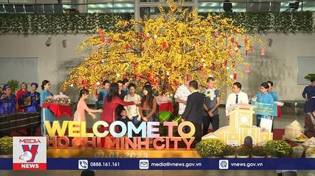 Đón khách ngoại 