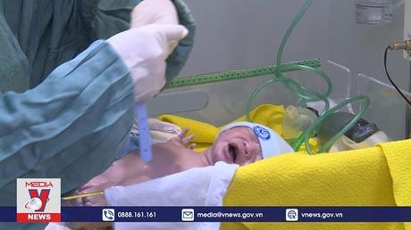 Những em bé đầu tiên chào đời trong năm 2023