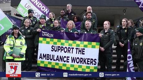 Hệ thống y tế quá tải làm gia tăng các ca tử vong tại Anh