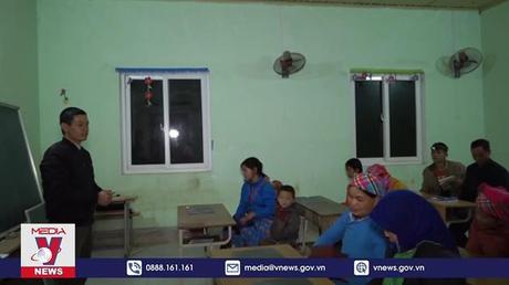 Những lớp học trong đêm trên vùng Cao nguyên đá