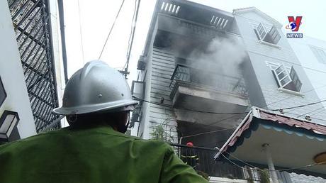 Đà Nẵng cháy nhà cao tầng trong khu dân cư