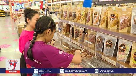 Thắt chặt kiểm soát an toàn thực phẩm mùa Tết