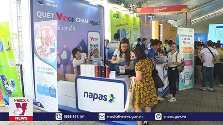 Rút tiền mặt liên ngân hàng giảm một nửa