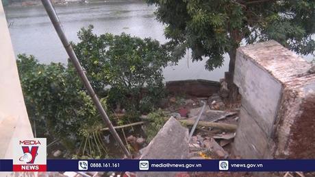 Tập trung xử lý sự cố sạt lở đê bối sông Nhuệ