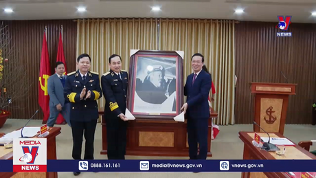 Đồng chí Võ Văn Thưởng thăm QCHQ và dự chương trình “Tết sum vầy- Xuân gắn kết”