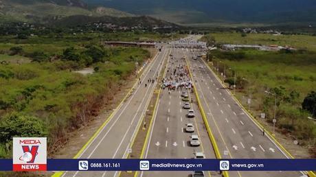 Tổng thống Colombia thăm Venezuela