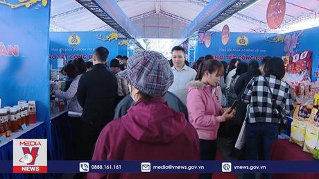 Phiên chợ Tết đặc biệt cho công nhân, người lao động