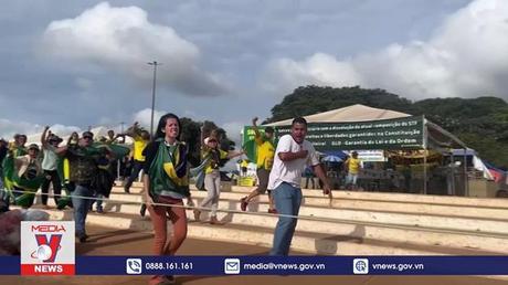 Brazil đình chỉ chức vụ của người đứng đầu chính quyền thủ đô
