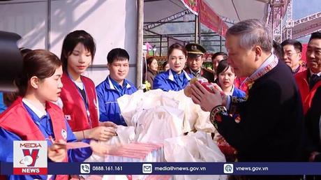 Hội chợ Nhân ái tại Tuyên Quang