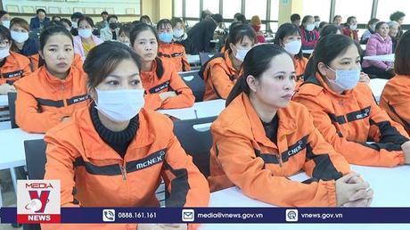 Thăm, tặng quà Tết người lao động và hộ nghèo tại Ninh Bình