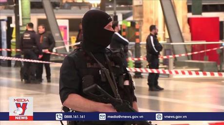 Tấn công bằng dao ở ga tàu tại Pháp