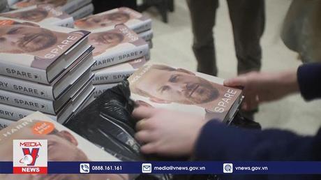 Hồi ký của Hoàng tử Harry đạt doanh thu kỷ lục