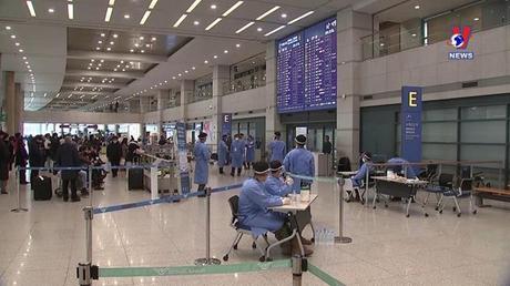 Thế giới hôm nay: Trung Quốc trả đũa các nước siết kiểm dịch COVID-19