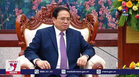 Thủ tướng tới chào Tổng Bí thư, Chủ tịch nước Lào 