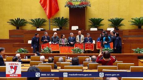 Gặp mặt các đồng chí nguyên lãnh đạo Quốc hội