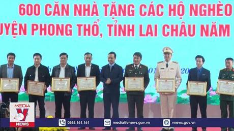 Trao 600 ngôi nhà cho các gia đình hộ nghèo đón tết