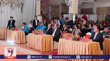 Chủ tịch nước thăm, tặng quà cho công nhân khó khăn ở Đắk Lắk 