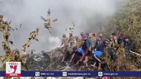 Rơi máy bay chở 72 người ở Nepal