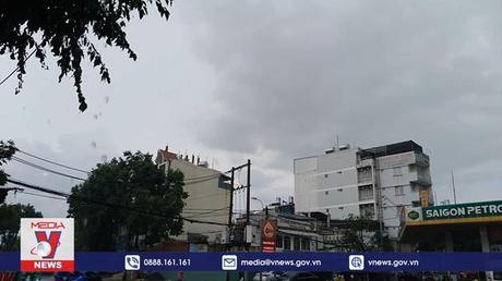 TP.HCM xuất hiện mưa trái mùa