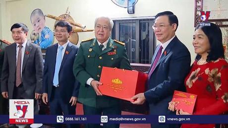 Chương trình Tết nhân ái tại xã biên giới Trịnh Tường