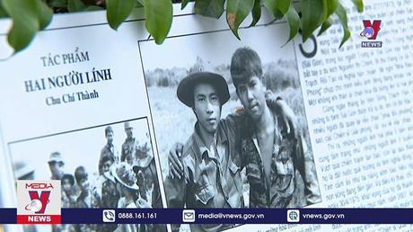 Bức ảnh “Hai người lính” – biểu tượng hoà bình