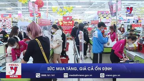 Thị trường hàng hóa Tết