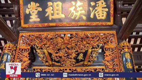 Nét đẹp bao sái bàn thờ ngày Tết