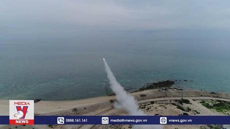 Iran tập trận ở vịnh Persian