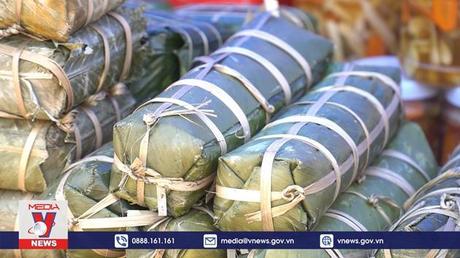 Kiều bào Việt Nam rộn ràng sắm Tết