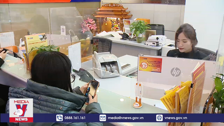 Giao dịch tại quầy ngân hàng không ùn ứ ngày cuối năm