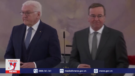 Tân Bộ trưởng Quốc phòng Đức tuyên thệ nhậm chức