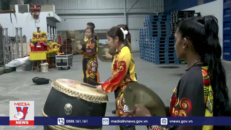 Duy trì truyền thống làm đầu lân dịp Tết Nguyên đán